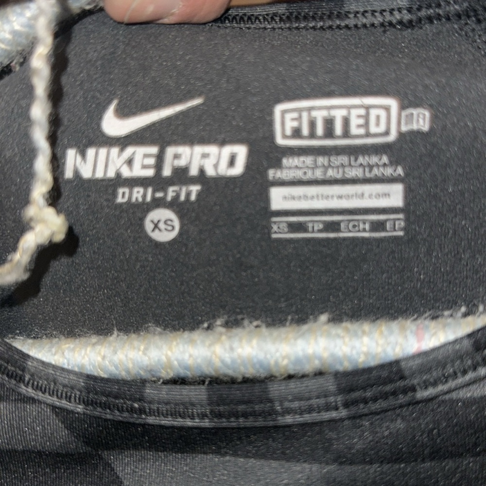 Nike pro dri fit fottted base layer top - Picture 3 of 3